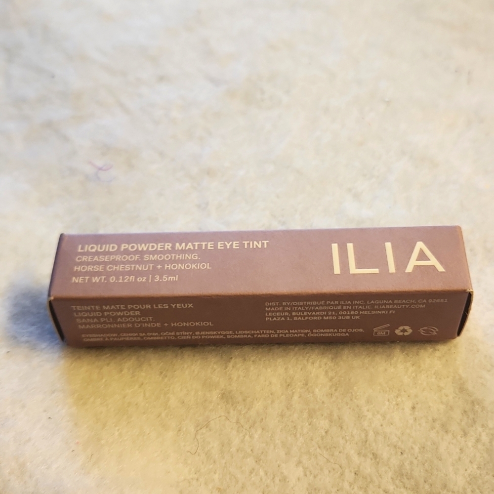 NIB ILIA liquid powder Adobe matte eye tint. Horse Chestnut.